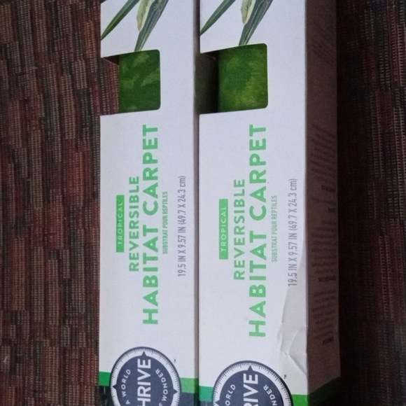 New! THRIVE Two 10 Gallon Terrarium Reversible Habitat Carpet Substrate. - Picture 3 of 6